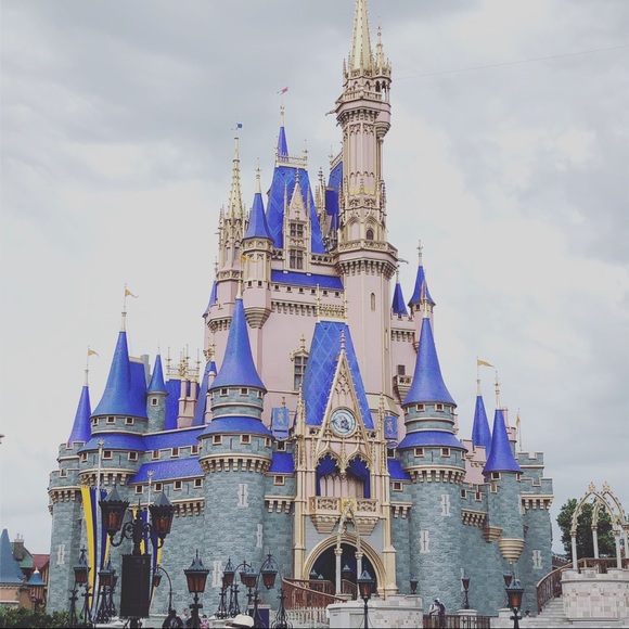 Meet your Posher, Sarah - Picture 1 of 3